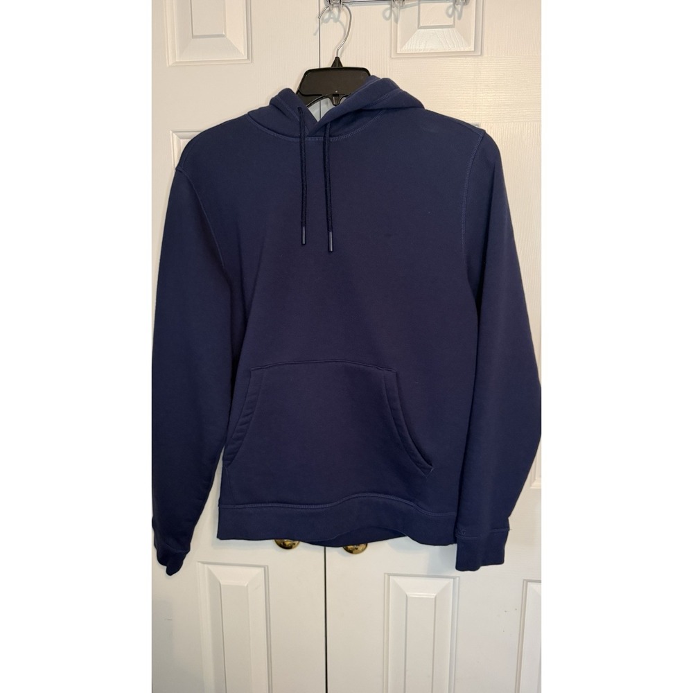 Men's Hoodie Size Medium In Navy Blue Long Sleeve Brand DSG Drawstring Has Spot